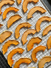 Charger l&#39;image dans la galerie, Dried Cantaloupe Slices
